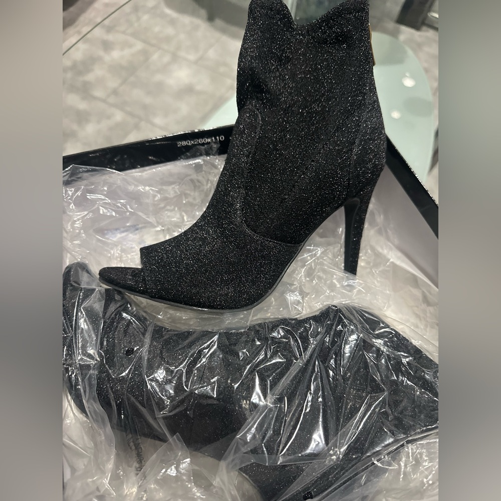 Guess peep toe boots